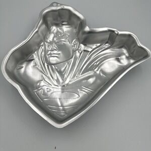 VTG Wilton Superman Aluminum Cake Pan #2105-3350 DC Justice League Superhero